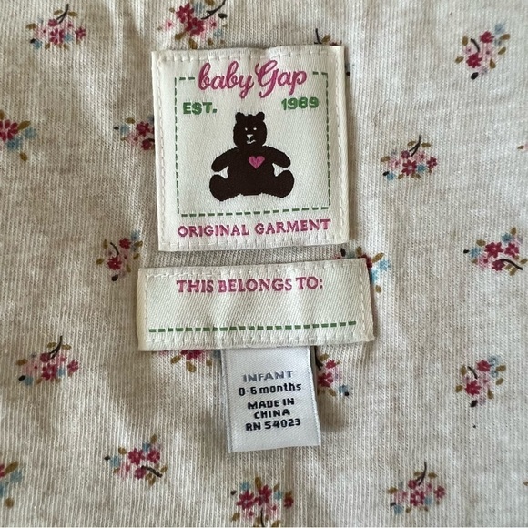 Baby Gap Chocolate Brown Faux Fur Sleeveless Vest With Bow Detail SZ 0-6 Months - Picture 9 of 11